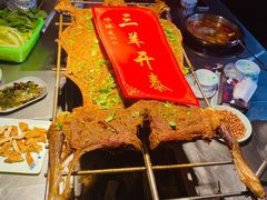 -冰冰龙虾·江湖菜·花园江景餐厅