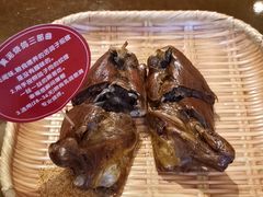 黄泥烧鸽-东口码头·烧鸽子·鱼头泡饼·地方菜(金鹰悦城店)