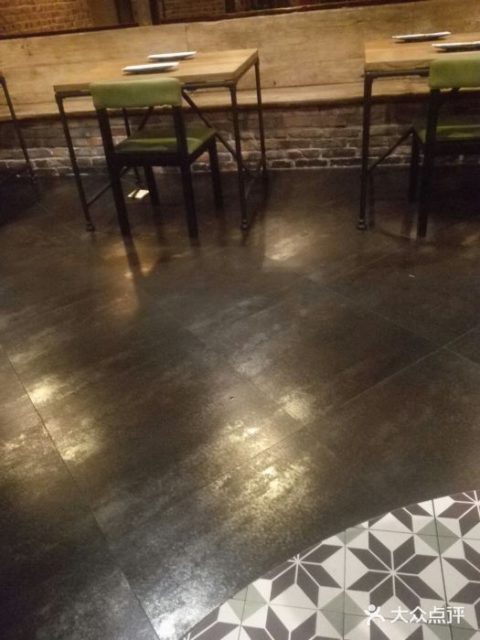 滋派烤鱼(金元宝于家堡店)大堂图片