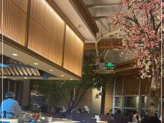 -蜜桃餐厅·伴山(湖滨商业街店)