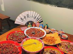 -半步颠小酒馆(繁花中心)