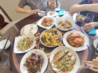 团圆饭桌的温暖多看外卖外卖外卖