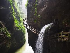 -龙水峡地缝景区