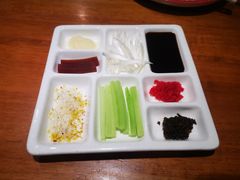 -小放牛炒菜馆(军校店)