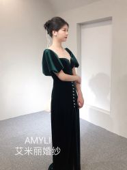 -艾米丽婚纱礼服