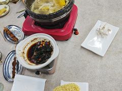 -墨脱石锅椰子鸡•香草鸭•东山羊(大东海店)