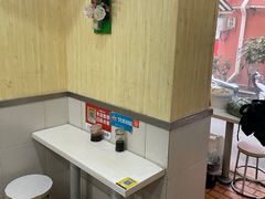 用餐区-兄弟砂锅(陆家巷店)