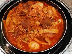 -三清洞摩西韩式年糕火锅(威高广场店)