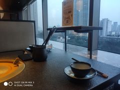 靠窗位-湊湊火锅·茶憩(和平大悦城店)