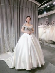 -艾米丽婚纱礼服