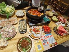 -黔二妞地摊火锅(龙华清湖店)