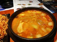 石锅大酱汤-鑫日千里马朝鲜族小馆(总店)