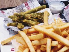 -The Habit Burger Grill 哈比特汉堡(复兴soho店)