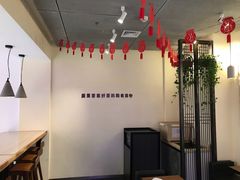 -荀记肉夹馍(三八家乐福店)