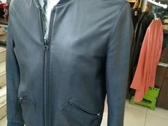 -京伟修鞋洗鞋奢侈品皮具护理店