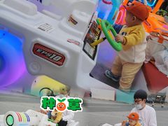 -资和信百货商场
