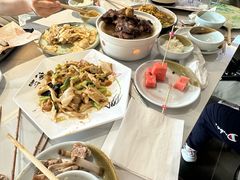 -何适山庄·团餐住宿(水长城P2停车场店)
