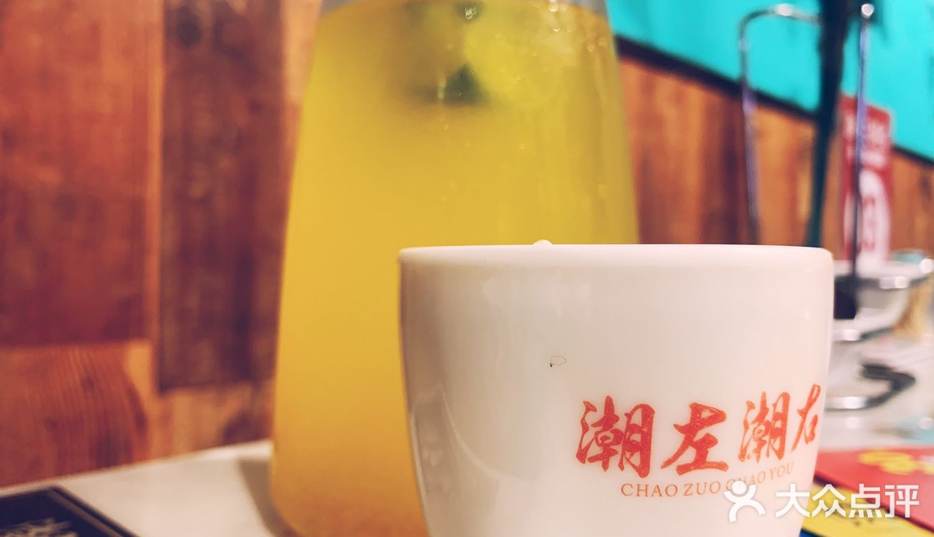 开始进店时我以为这家店叫湘左湘右，吃湖南辣火锅的