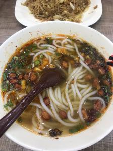 沙县小吃(上海第091店)-"家门口的沙县,呵呵呵这个酸辣粉我也是醉了.