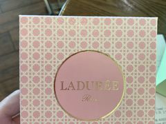-ladurée(戴高乐机场T 2F店)