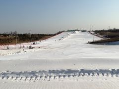 -华彬猛犸滑雪场