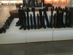 -莱尔斯丹展示厅(盈毅鞋厂店)