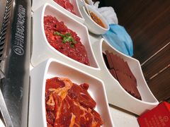 -海底捞火锅鲜切牛肉主题店(长寿路店)