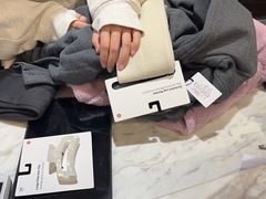 -lululemon(上海浦东IFC店)