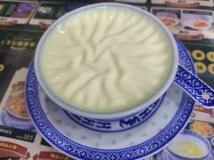 -广信牛奶甜品世家(台东店)
