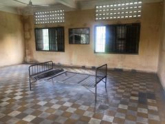 -吐斯廉屠杀博物馆