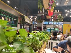 大堂-钢管厂五区小郡肝串串香(蜀都万达店)