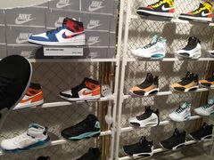 -NIKE KICKS LOUNGE体验店(北京新中关店)