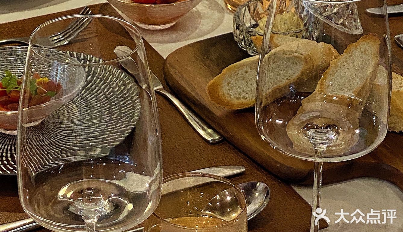 爱马仕橙小洋楼🌆AMA新派融合料理