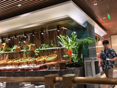 -金马门国际美食百汇(珞喻路店)