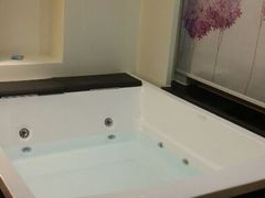 android_upload_pic-喜鹊愉家酒店(郑州曼哈顿博览中心地铁站店)