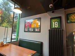 -京狮炙燥·精酿烧烤(首经贸店)