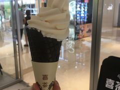 -喜茶(杭州滨江宝龙店)