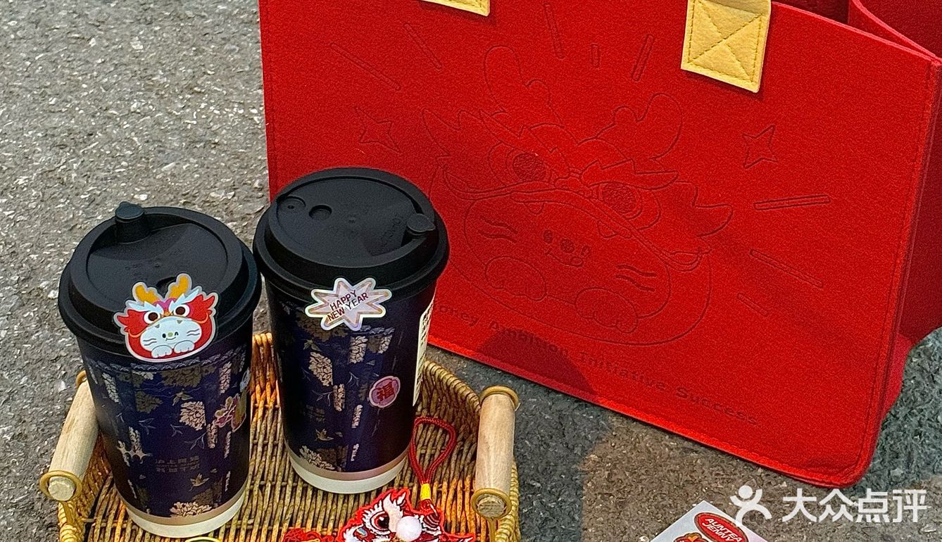 沪上婶子好会啊！新年🧨包包真的好看哭[流泪]！