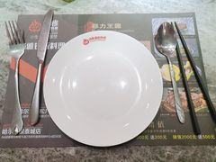 餐具摆设-尚雅铁板料理自助餐厅(乐松店)