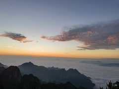 -黄山光明顶山庄