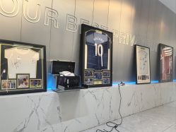 -PE SALON
