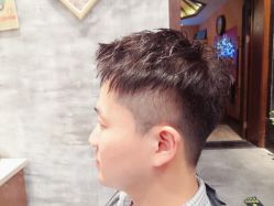 点击看大图 -T.1 hair salon烫染接发