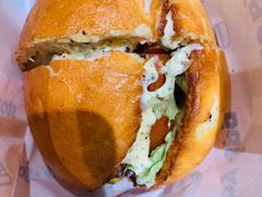 松露菌菇奶酪牛肉汉堡-JPG canteen(广州寺右公馆店)