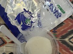 -正飞鲜奶(吐鲁番路店)