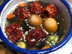 -沪小二炭火蛙锅(淮海中路美食不夜城店)