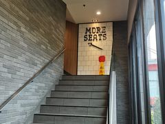 用餐区-麦当劳(上百万和城店)