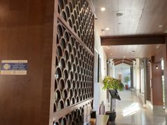 -梁鸿湿地丽笙度假酒店大堂吧