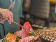 黑牛六拼-明洞阿姨·韩式酱蟹烤肉·创意料理(三元桥店)