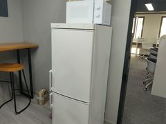 -王知之·自助·自习室(杭州蒋村店)
