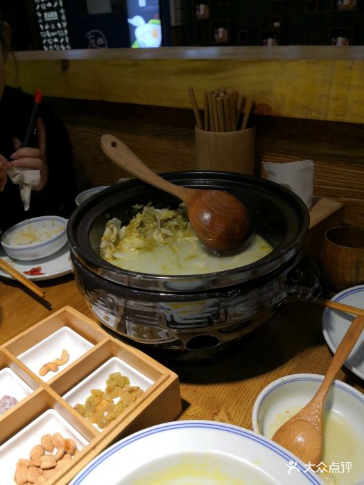 九锅一堂酸菜鱼(日月光店)图片 - 第2048张